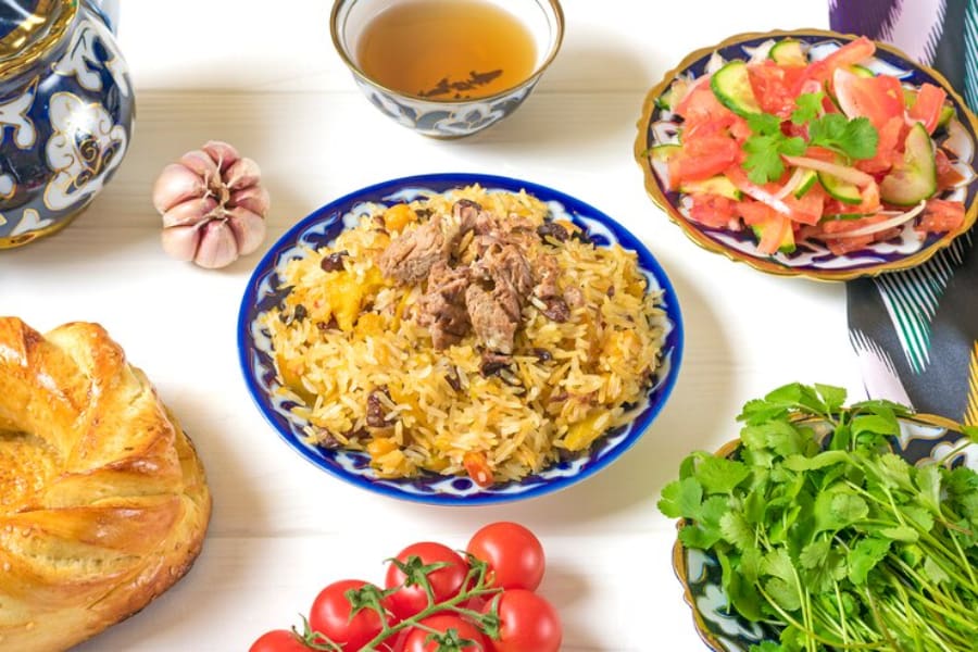 برنج پخته شده همراه با گوشت؛ مرتبط با جلوگیری از کرم زدن برنج