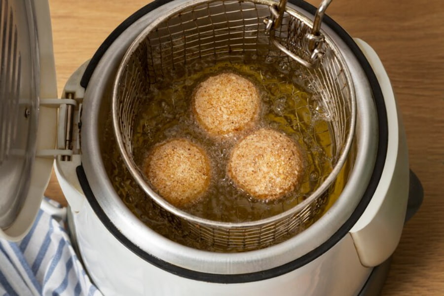 سرخ کن معمولی، بهترین دوست آشپزی شماست! کمترین روغن و خوشمزه ترین طعم! غذاها سریع و خوشمزه سرخ میشن.