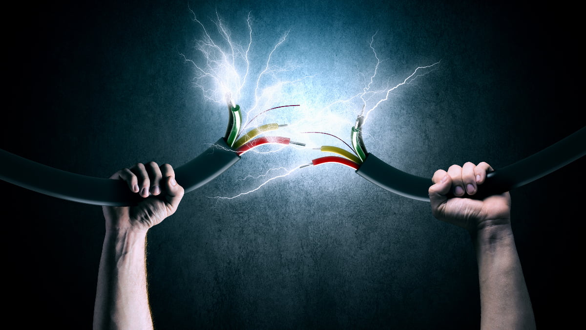 سرقت سیم و کابل برق؛ خطری برای ایمنی عمومی و محیط زیست