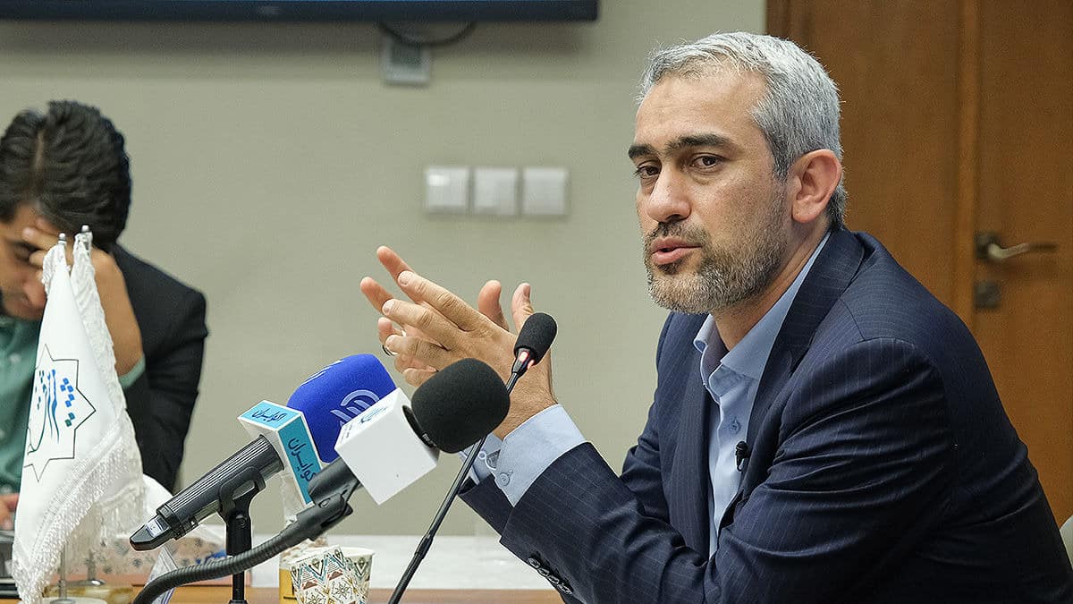 مدنی زاده وزیر پیشنهادی اقتصاد به مجلس است