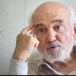 احمد توکلی، عضو مجمع تشخیص مصلحت نظام، در بیمارستان بستری شد