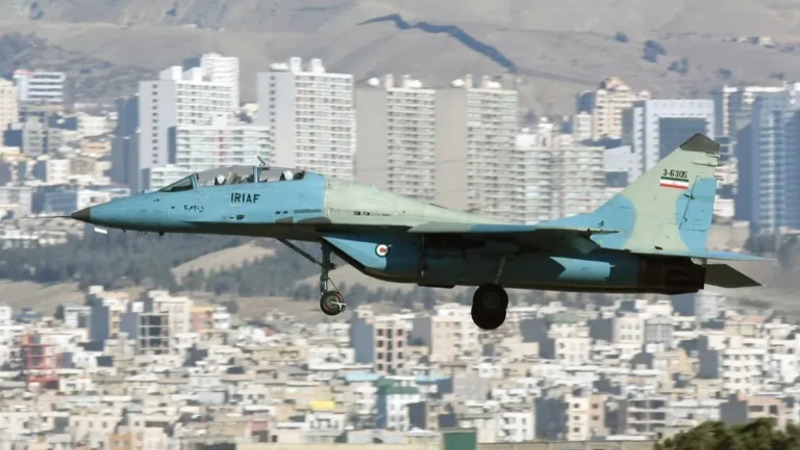 جنگنده میگ 29 ایران در حال پرواز.