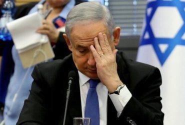 بنیامین نتانیاهو در حال سخنرانی