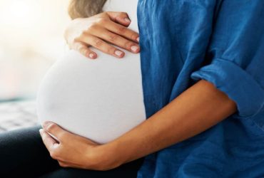 عمل بینی و بارداری، با تاکید بر اولویت سلامتی مادر و جنین