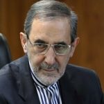 علی اکبر ولایتی در حال هشدار درباره سوء استفاده از دالان زنگزور