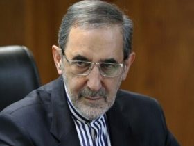 علی اکبر ولایتی در حال هشدار درباره سوء استفاده از دالان زنگزور