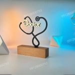 ساخت تندیس شخصی سازی شده به عنوان هدیه ای ماندگار و ارزشمند.