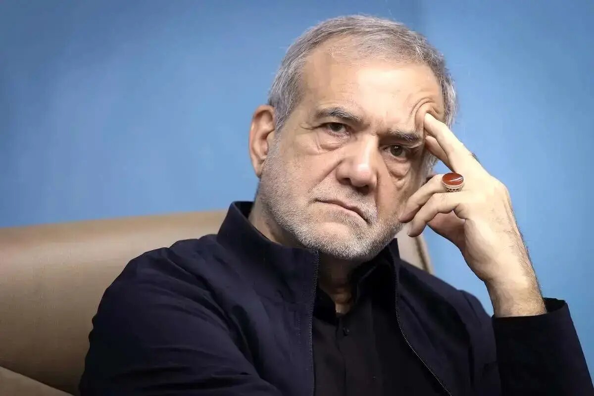 آقای پزشکیان! در دوران تبلیغات انتخابات گفته بودید اگر نتوانید به وعده هایی که داده اید عمل کنید کنار  می روید؛ حالاستعفا می کنید یا توضیح می دهید؟