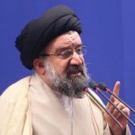 انتقاد احمد خاتمی از طرح موضوع تعلیق غنی سازی؛ پاسخ مردم ایران به مکانیسم ماشه «می‌جنگیم، می‌میریم، سازش نمی‌پذیریم» است