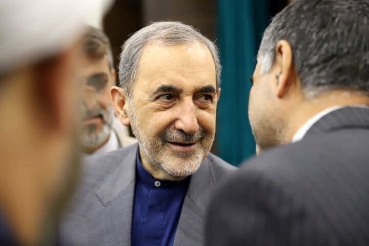 انتقاد تند ولایتی از جمهوری آذربایجان؛ امیدوارم خبر میزبانی باکو از خاخام‌های صهیونیست درست نباشد؛ این حرکت بی‌منطق و ضد اسلامی و انسانی است
