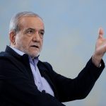انتقاد صریح پزشکیان از طرح های انتقال آب بدون انجام مطالعه؛ از حضرت آقا درخواست کردم که کارمندان ۹ بیایند و ۱۳ بروند، چرا که کاری انجام نمی‌دهیم