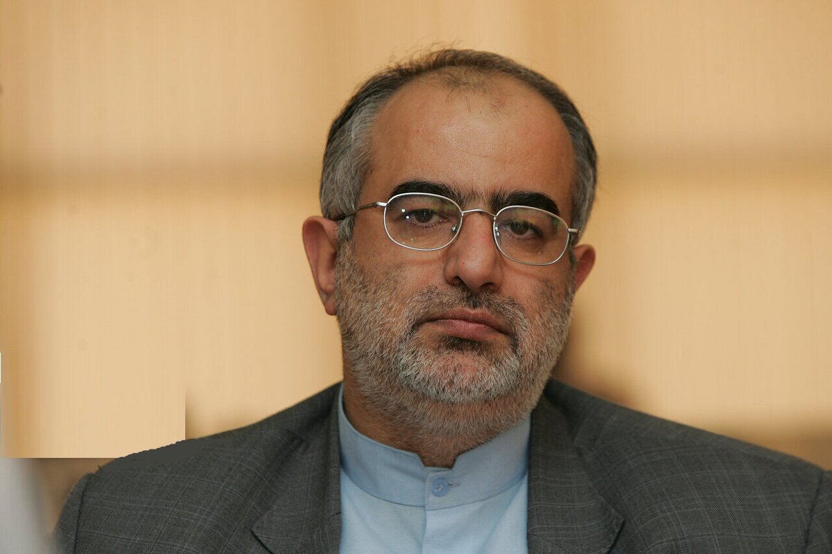 بازنشر صحبت های ظریف از سوی آشنا؛ اگر کسی توافقی بهتر نوشت، دستش را می‌بوسم!