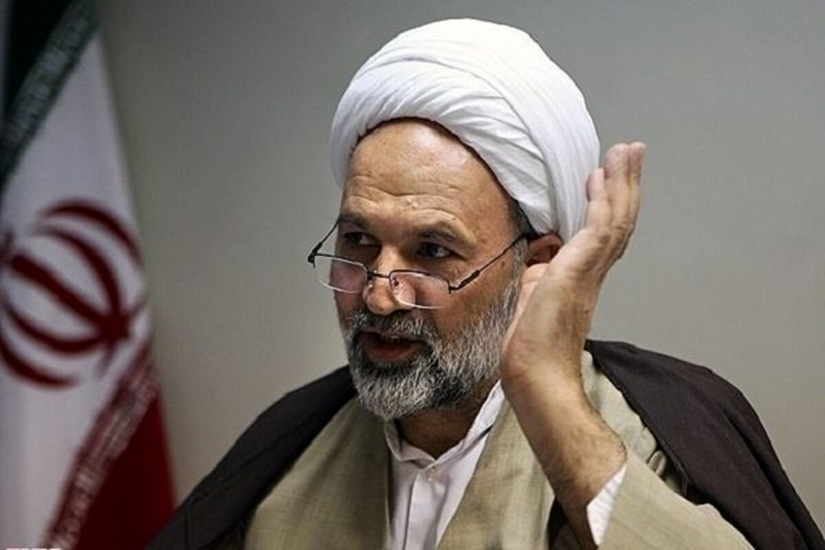 جبهه پایداری دست از سر «نشان قهرمانی ظریف» بر نمی دارد!؛ روانبخش: اگر مسوولی کشور را هم بفروشد، برخوردی با او نمی‌شود که هیچ! باز پست مهمتری می‌گیرد