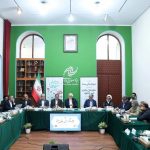 دعوت عارف از هنرمندان خارج نشین برای بازگشت به ایران؛ زندگی یک هنرمند عزیز ایرانی در لس‌آنجلس نمی‌چرخد و برای امرار معاش در آثار دست چندم بازی می‌کند