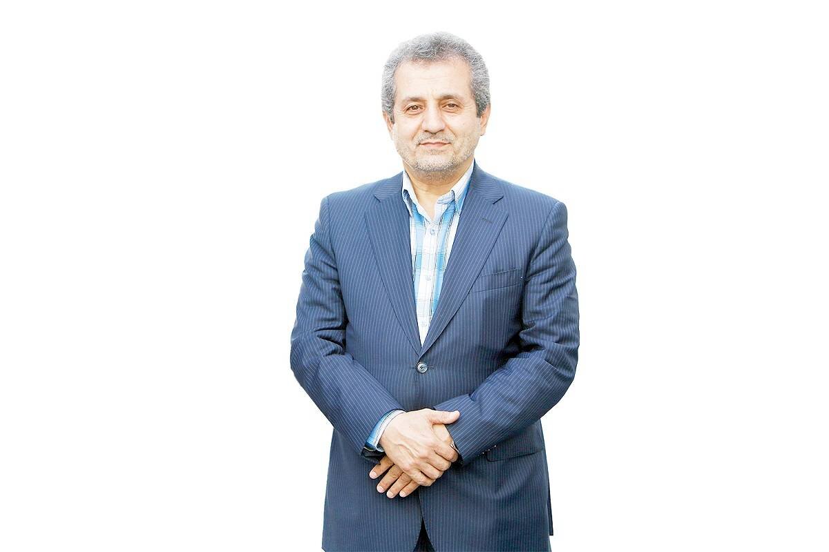 دیگر چیزی بنام اصلاح طلب و اصولگرا نداریم؛ یک جریان پایداری داریم و یک جریان مردم؛ جامعه در مکانیسم ماشه،پزشکیان را مقصر نمی داند