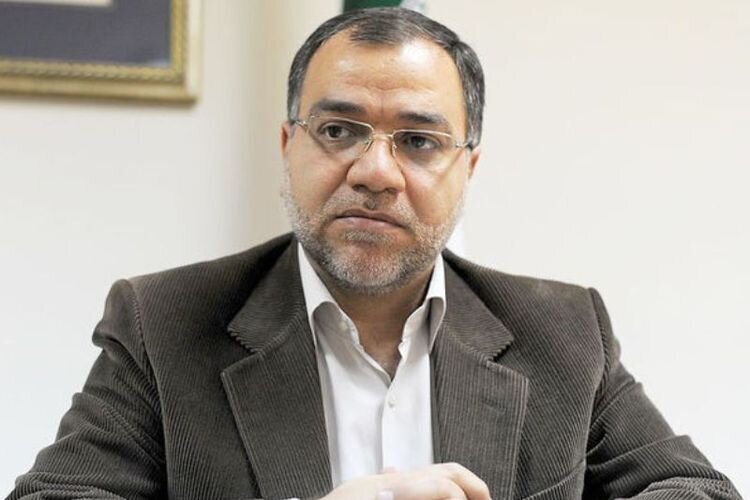 فضائلی: سخنگوی رهبر انقلاب نیستم؛ واکنش عضو دفتر حفظ و نشر آثار رهبری به یک گزارش