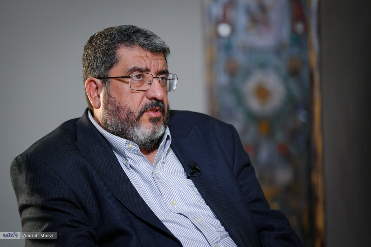 فواد ایزدی: فعال شدن اسنپ‌بک، به معنای مجوز حمله به ایران نیست؛ پس از اطمینان از نبود سلاح هسته‌ای در عراق، زمینه سقوط صدام فراهم شد