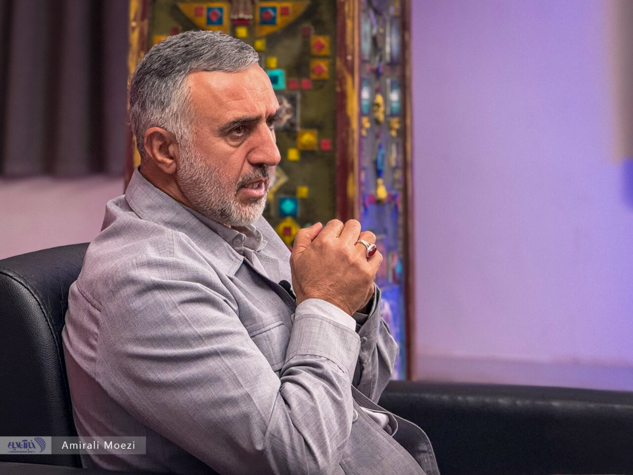 نماینده مجلس: خانمی که پشت موتور است، در معرض باد قرار می‌گیرد و تبرج می‌شود؛ مخالفت‌های زیادی از سوی متدینین خواهد شد؛ با فرهنگ جامعه سازگار نیست