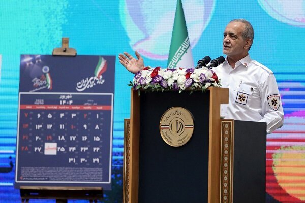 پزشکیان: دولت سلامت اقشار ضعیف را در اولویت قرار می‌دهد؛ هزینه های درمان باید کاهش یابد