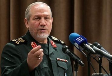 آقای رحیم صفوی! شما حسن عباسی و رائفی پور نیستید؛ سنجیده سخن بگویید؛ منبع خبرتان مسافری از اسرائیل بوده؟ حتما سر کارتان گذاشته