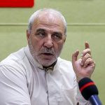 تحلیل حاجی دلیگانی از مکانیسم ماشه؛ سلاحی تو خالی برای ترساندن مردم است؛ مقصر دولت است که برای مردم شفاف سازی نمی کند!