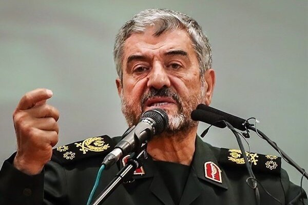 سردار عزیز جعفری: اقتدار دفاعی ما برای حمایت از جبهه مقاومت هم نقشی تعیین‌کننده دارد؛ راهبرد دائمی جمهوری اسلامی، تقویت بازدارندگی در همه ابعاد است