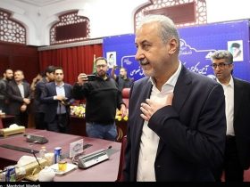 شعار هواداران پرسپولیس علیه درویش و بیرانوند/ نعمتی تشویق شد