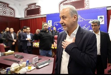 شعار هواداران پرسپولیس علیه درویش و بیرانوند/ نعمتی تشویق شد
