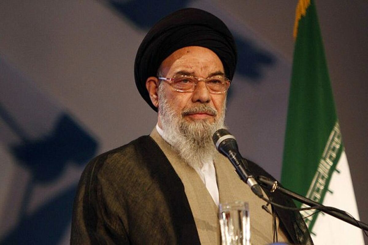 عضو خبرگان رهبری: باید در مقابله با گناهان علنی محکم باشیم؛دشمن می خواهد با ترویج بی بندوباری دین مردم را هدف بگیرد