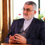 عضو کمیسیون امنیت ملی مجلس: سهم آمریکا در تحریم‌های اقتصادی ایران تنها ۳۰ درصد است؛ آمریکایی‌ها پل‌های پشت سر خود درباره مذاکره تخریب کرده‌ است