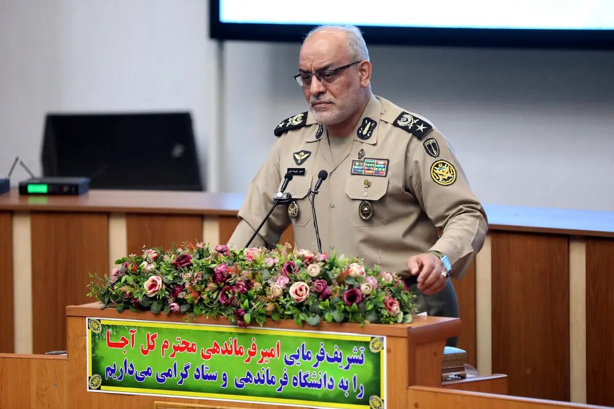 فرمانده دانشگاه دافوس ارتش: در طرح‌ریزی‌های نظامی خود خیال‌بافی نمی‌کنیم و واقع بین هستیم؛ در دافوس کار جمعی مشترک چهارنیرویی انجام می‌دهیم