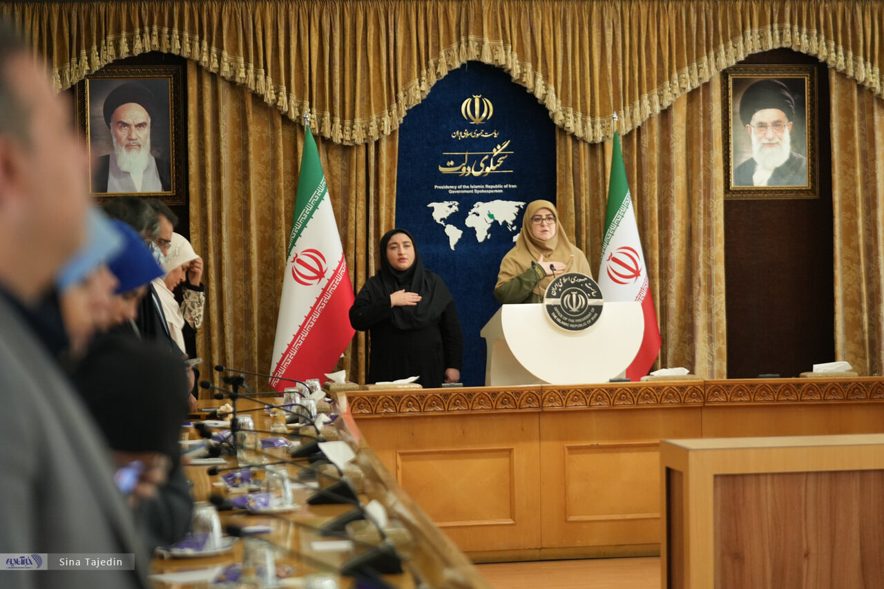 مهاجرانی: دولت تمهیدات لازم برای مقابله با مکانیسم ماشه را درنظر گرفته است؛ دولت به‌خوبی متوجه تغییرات و نوسانات اقتصادی و تأثیر آن بر زندگی مردم است
