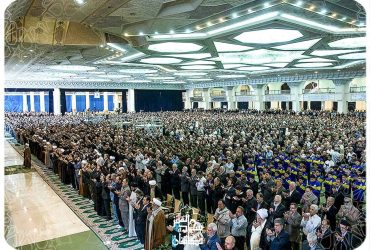 واکنش در نماز جمعه به حمله کاروان صمود با شعار «مرگ بر آمریکا» و «مرگ بر اسرائیل»